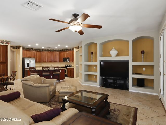 6216 W HEDGEHOG Place, Phoenix, AZ 85083