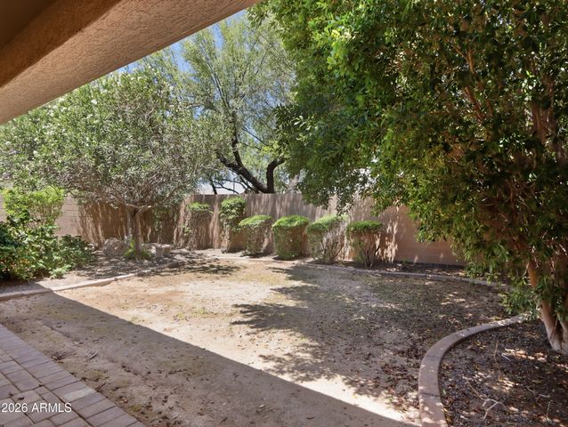 6216 W HEDGEHOG Place, Phoenix, AZ 85083