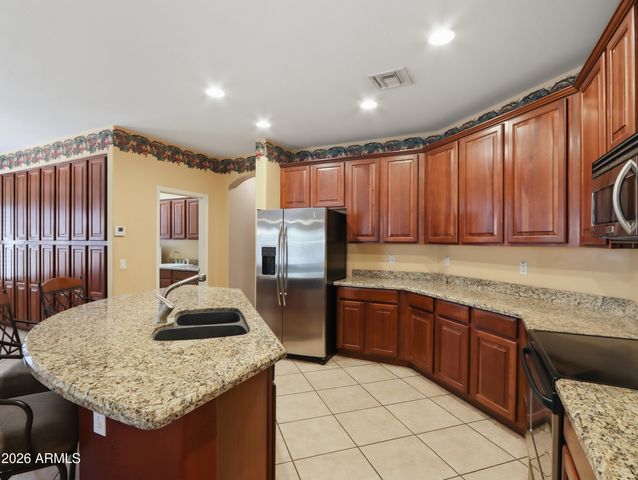 6216 W HEDGEHOG Place, Phoenix, AZ 85083