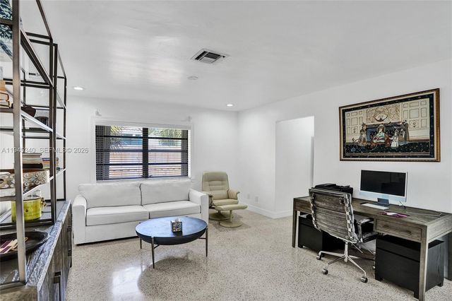 280 NE Spanish Ct 280, Boca Raton, FL 33432