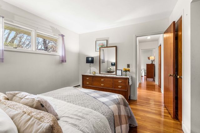 14 Wilson Rd, Wakefield, MA 01880