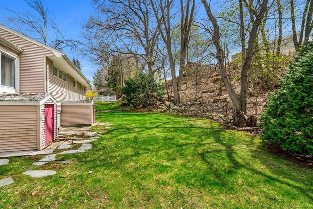 14 Wilson Rd, Wakefield, MA 01880