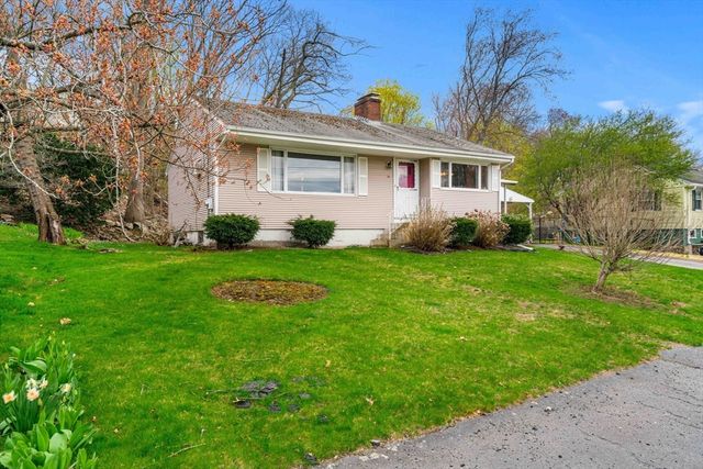 14 Wilson Rd, Wakefield, MA 01880