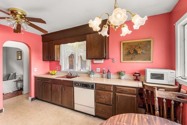 14 Wilson Rd, Wakefield, MA 01880