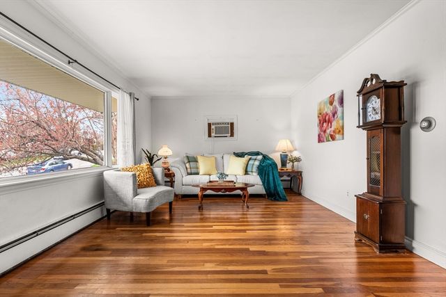 14 Wilson Rd, Wakefield, MA 01880