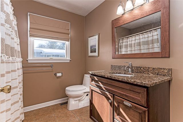 173 Russell Drive, Tiverton, RI 02878