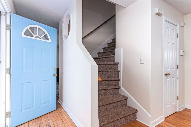 173 Russell Drive, Tiverton, RI 02878