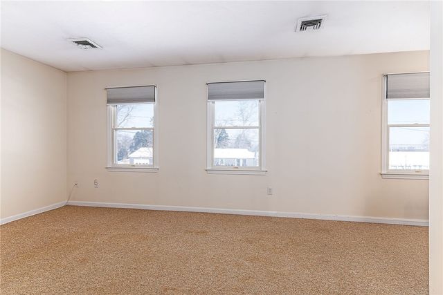 173 Russell Drive, Tiverton, RI 02878