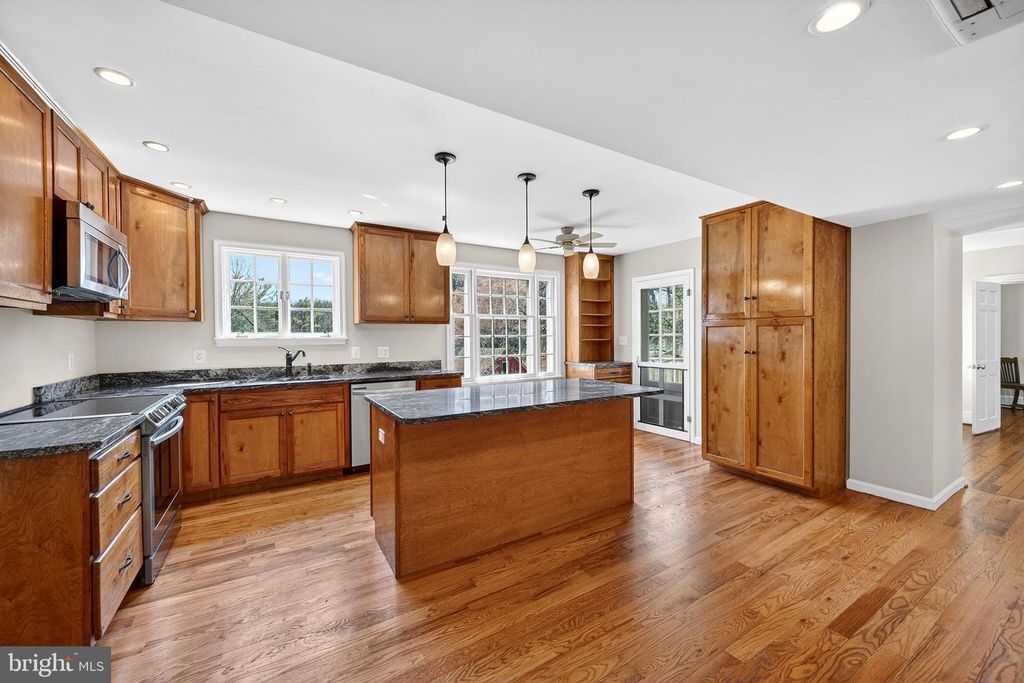 Image 16 of property listing at 19635 EAGLE MILL RD, Parkton, MD 21120