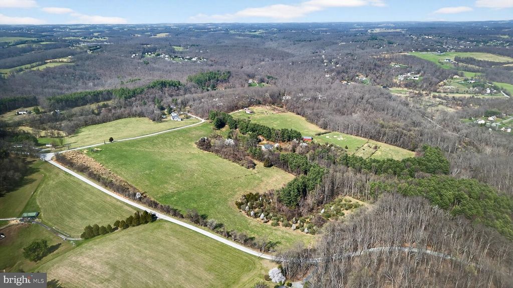 Image 5 of property listing at 19635 EAGLE MILL RD, Parkton, MD 21120