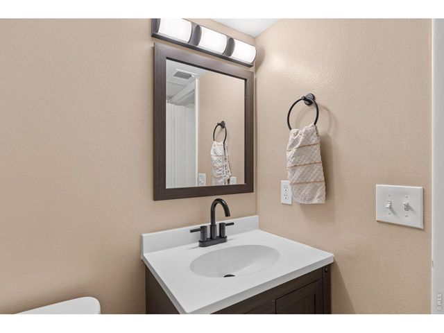 2965 S Teller St, Denver, CO 80227