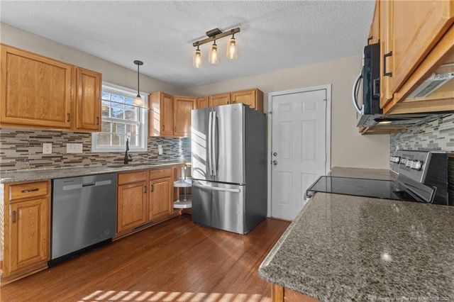 401 Yorkshire Drive, Cameron, NC 28326