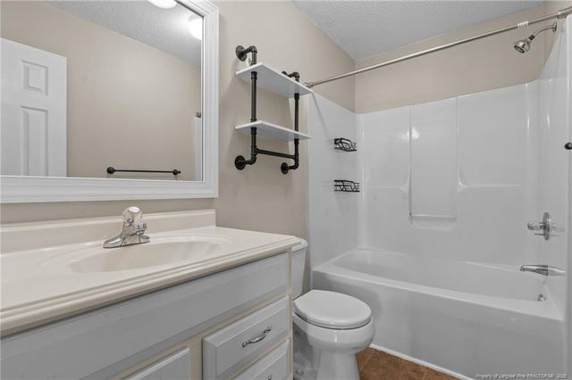 401 Yorkshire Drive, Cameron, NC 28326