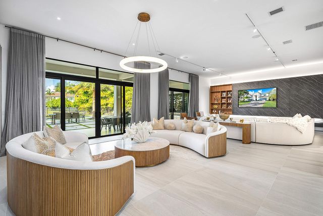 17353 Rosella Road, Boca Raton, FL 33496