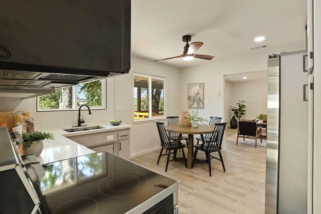 8122 Main St, Mokelumne Hill, CA 95245