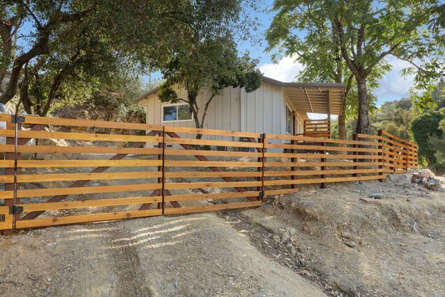 8122 Main St, Mokelumne Hill, CA 95245