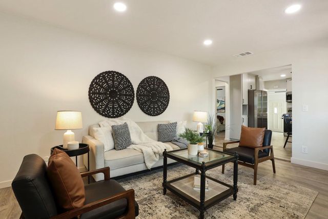 8122 Main St, Mokelumne Hill, CA 95245
