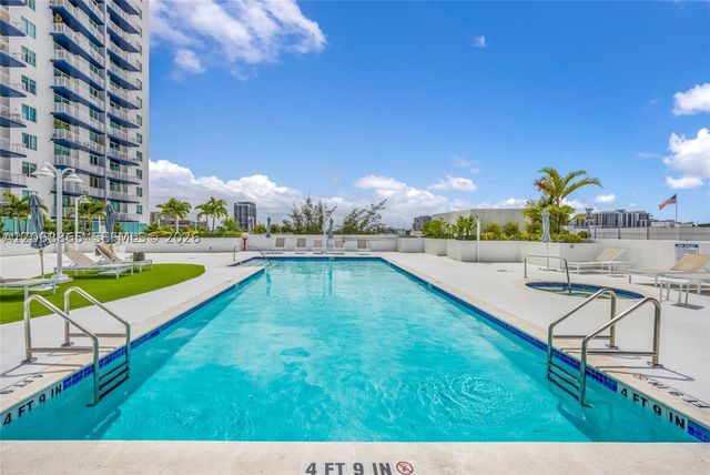 275 NE 18th St 1510, Miami, FL 33132