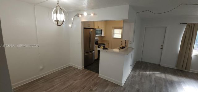 3061 NE 49th St 10, Fort Lauderdale, FL 33308