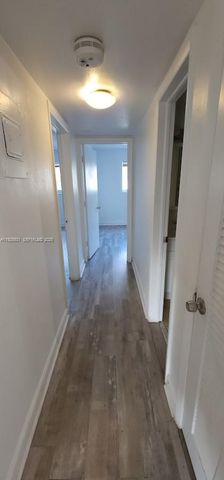 3061 NE 49th St 10, Fort Lauderdale, FL 33308