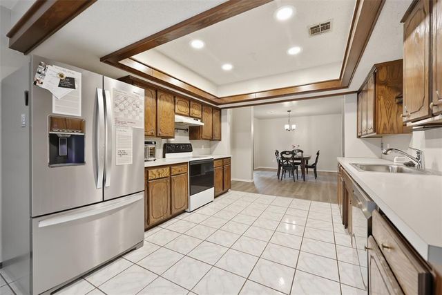 17108 Sunny Hollow Road, Edmond, OK 73012
