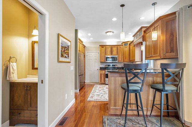 37 Beechwood Dr, Haverhill, MA 01832