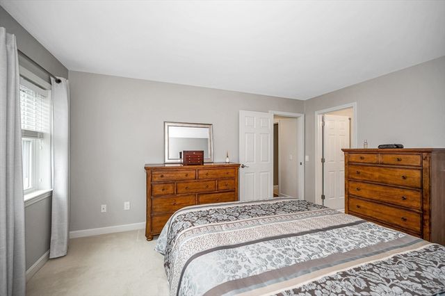 37 Beechwood Dr, Haverhill, MA 01832