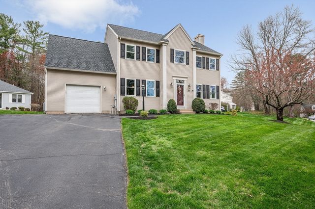 37 Beechwood Dr, Haverhill, MA 01832
