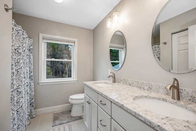 37 Beechwood Dr, Haverhill, MA 01832