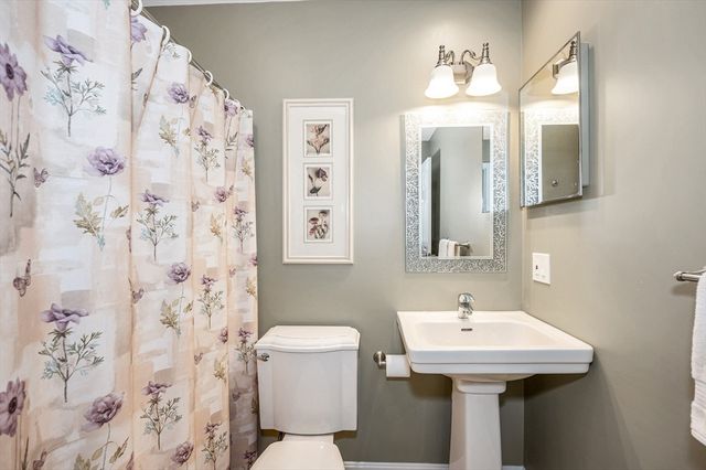 37 Beechwood Dr, Haverhill, MA 01832