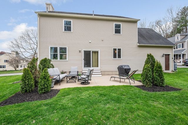 37 Beechwood Dr, Haverhill, MA 01832
