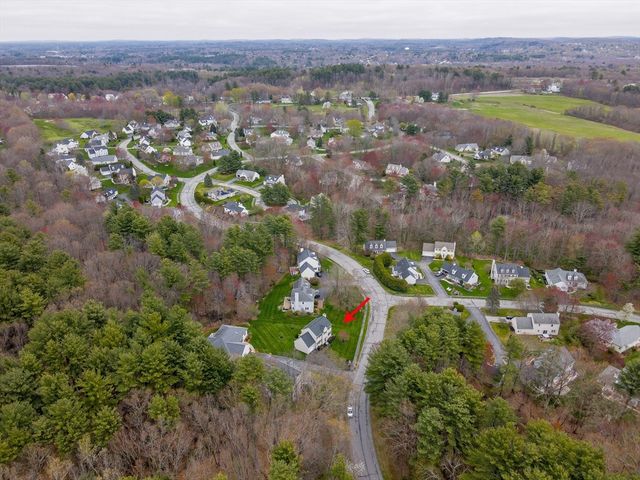 37 Beechwood Dr, Haverhill, MA 01832