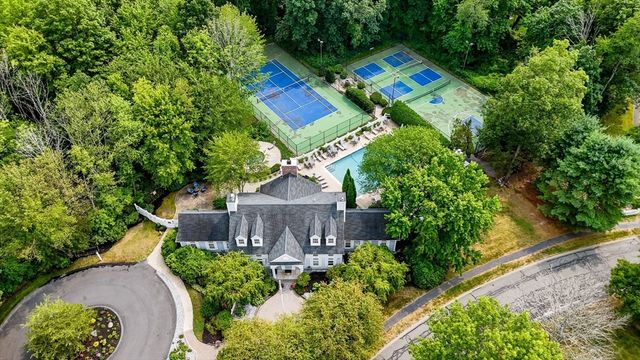 37 Beechwood Dr, Haverhill, MA 01832