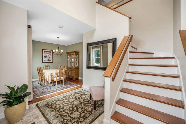 37 Beechwood Dr, Haverhill, MA 01832