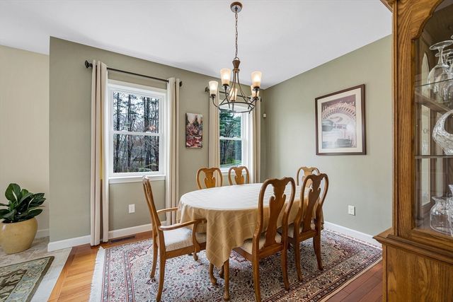 37 Beechwood Dr, Haverhill, MA 01832