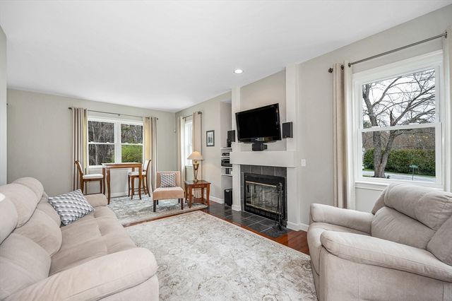 37 Beechwood Dr, Haverhill, MA 01832