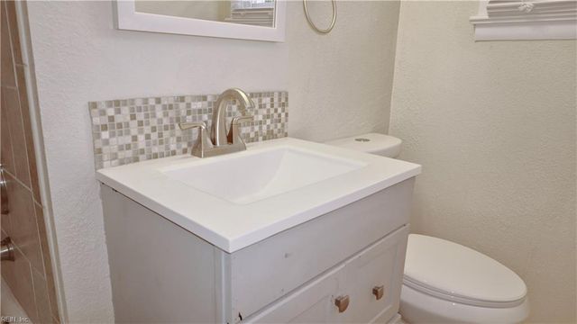 3401 Woodsman LN, Virginia Beach, VA 23452