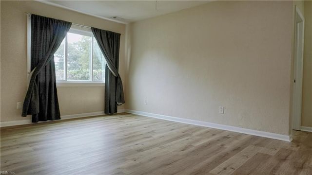 3401 Woodsman LN, Virginia Beach, VA 23452