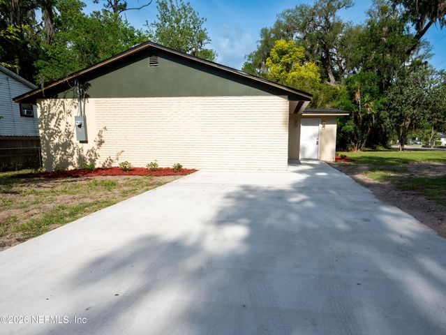 3508 TROUT RIVER Boulevard, Jacksonville, FL 32208