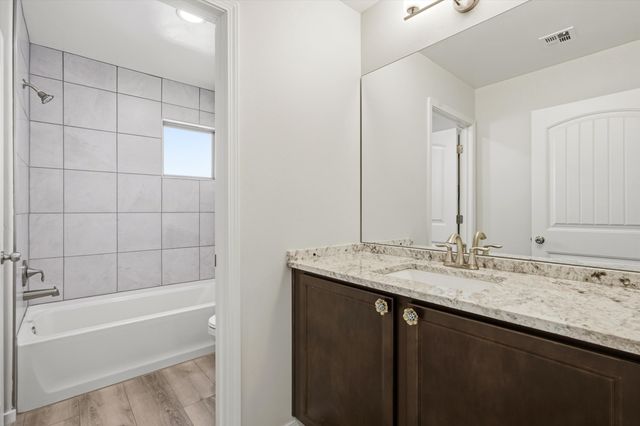 4381 Lauren, Rio Rancho, NM 87124