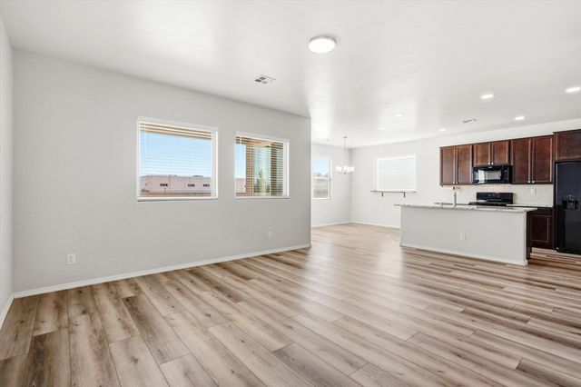 4381 Lauren, Rio Rancho, NM 87124