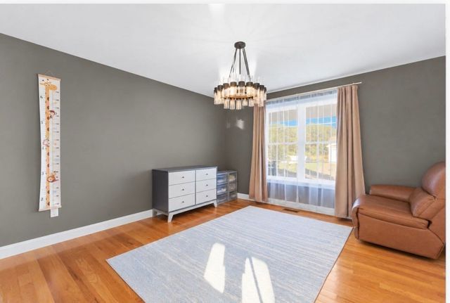 8 Lannister Ln, Seekonk, MA 02771