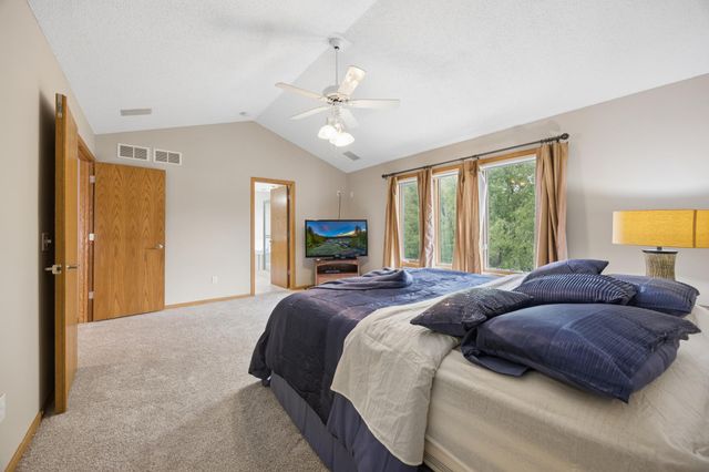 17126 Jonathan Court, Lakeville, MN 55044