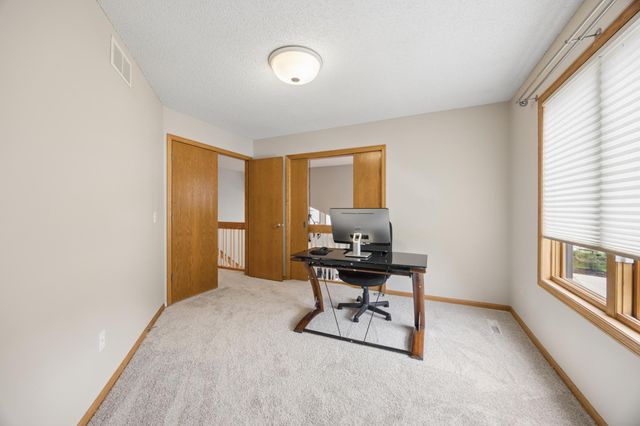17126 Jonathan Court, Lakeville, MN 55044