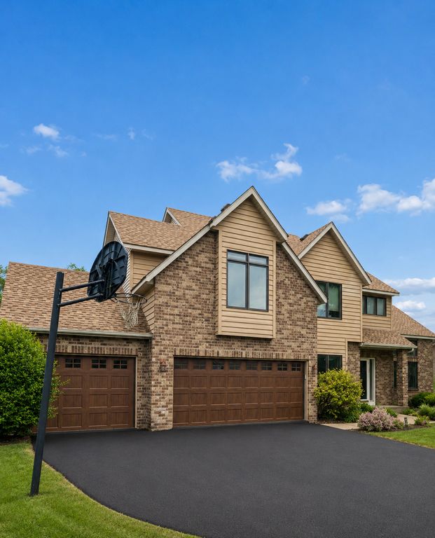 17126 Jonathan Court, Lakeville, MN 55044