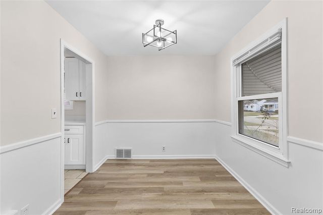 12421 Helen Street, Southgate, MI 48195