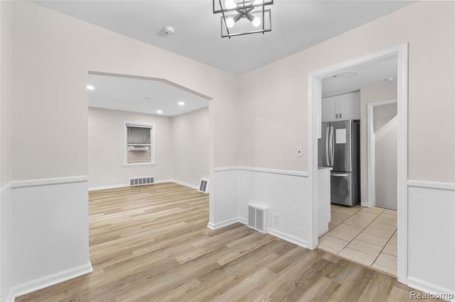 12421 Helen Street, Southgate, MI 48195