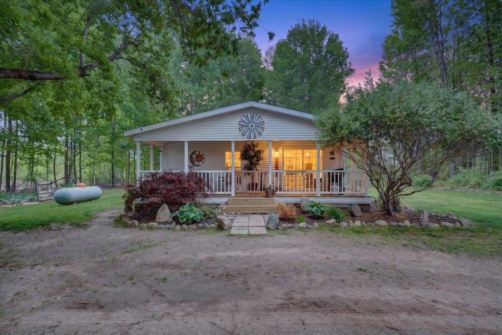 6820 Fuller Road, Greenville, MI 48838