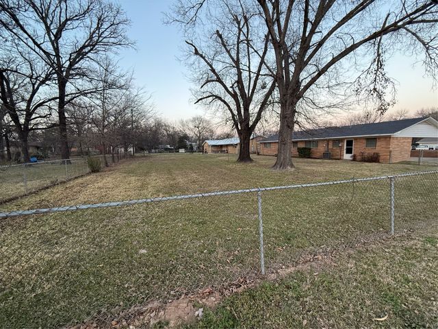 1785 Rollin Road, Canton, TX 75103
