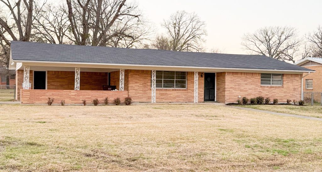 1785 Rollin Road, Canton, TX 75103